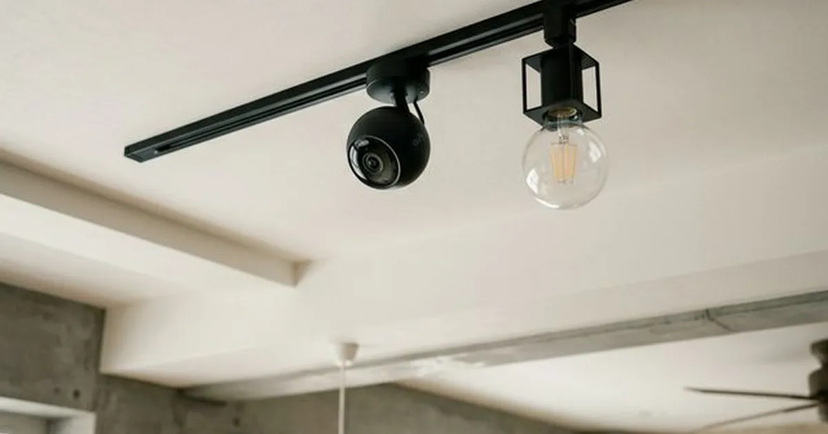 【スマートホームのジレンマ】我が家がシーリングライトではなく「電球（Philips Hue）」を選んだ、のっぴきならない理由